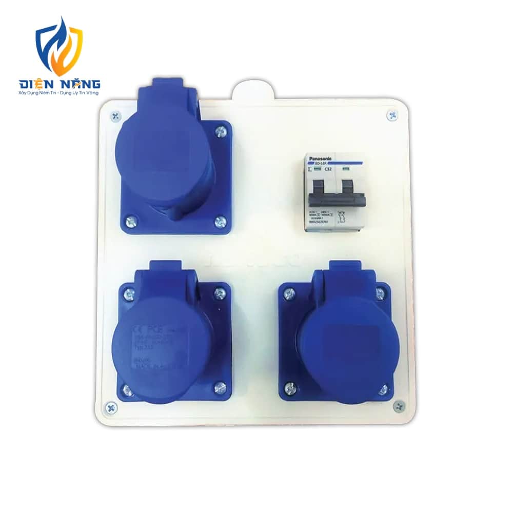 Tủ điện phân phối IP44 - 1 MCB 2P 32A + 3 ổ cắm 3P 16A PCE