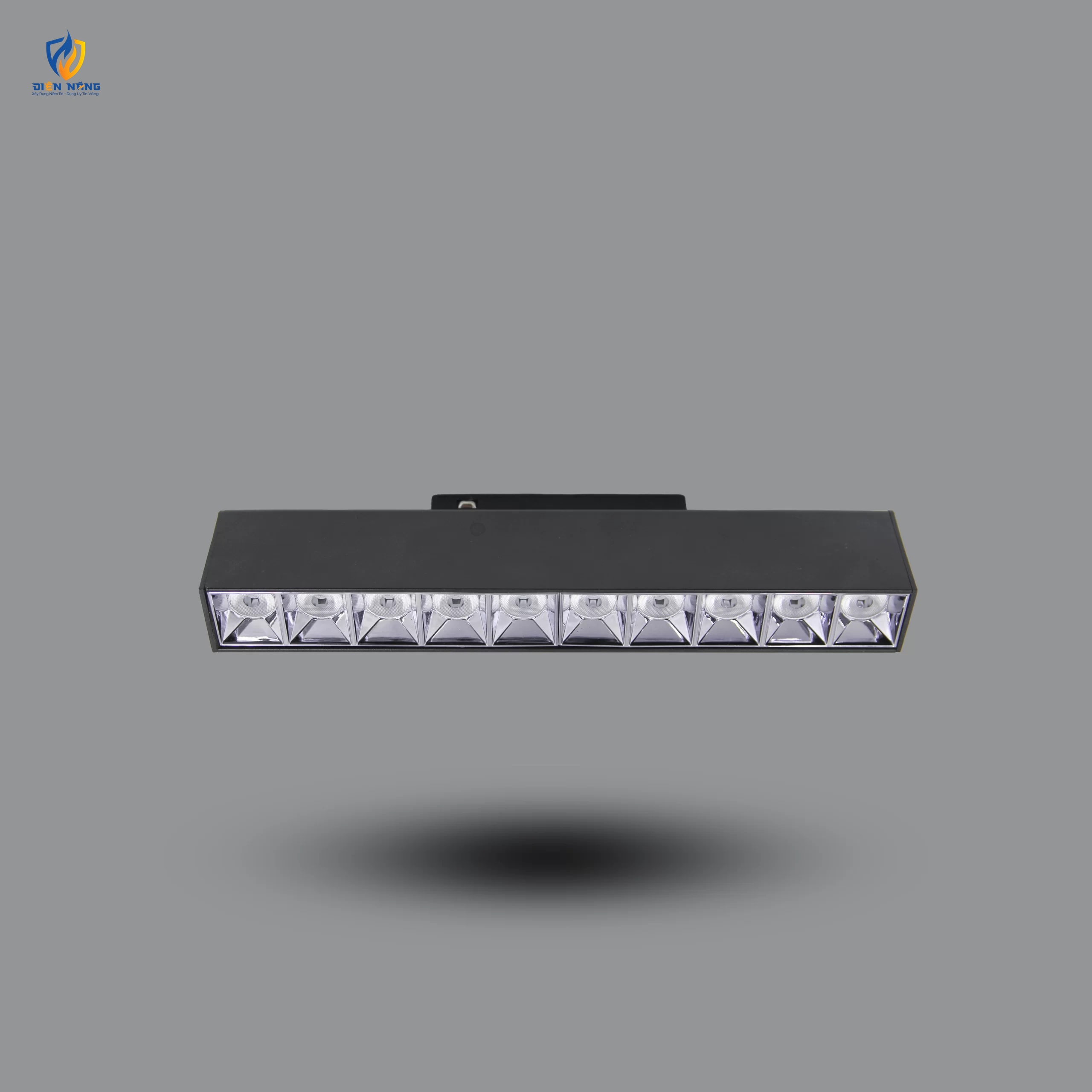 Đèn ray nam châm âm trần tiêu điểm SMD 20W PM35B20L