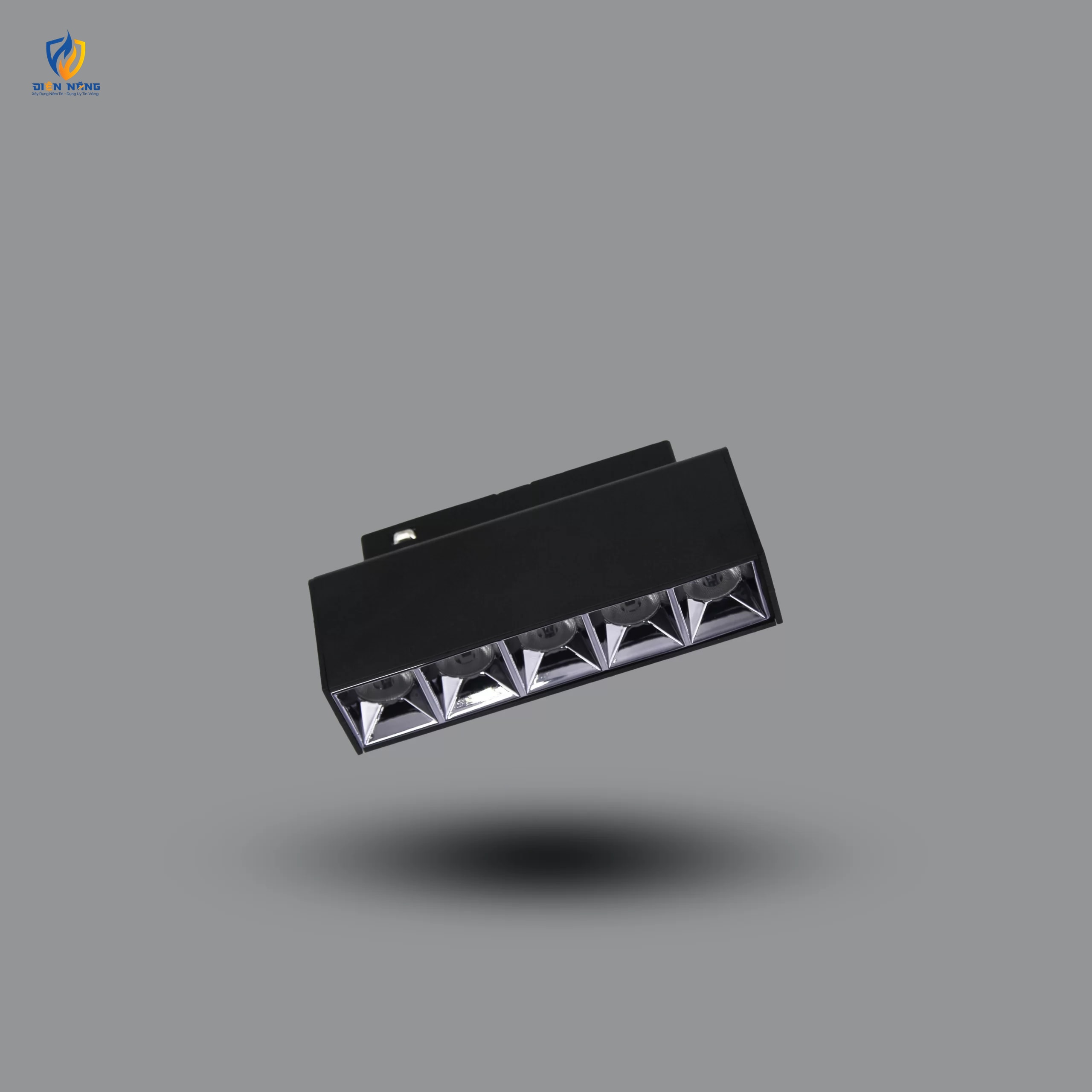 Đèn ray nam châm âm trần tiêu điểm SMD 10W PM35B10L