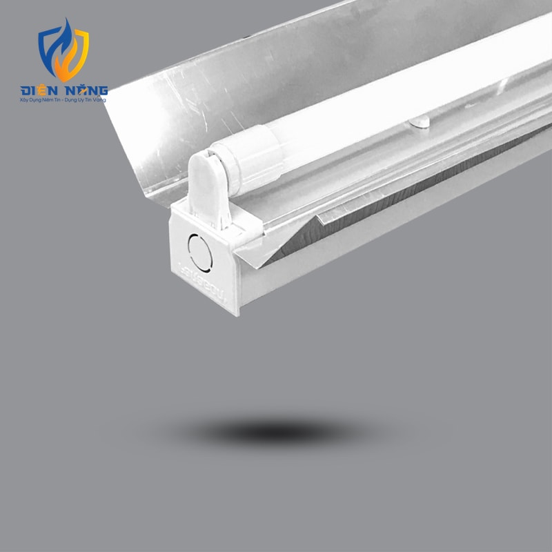 Bộ đèn LED có vòm phản quang PIFC136L18 - anh 2