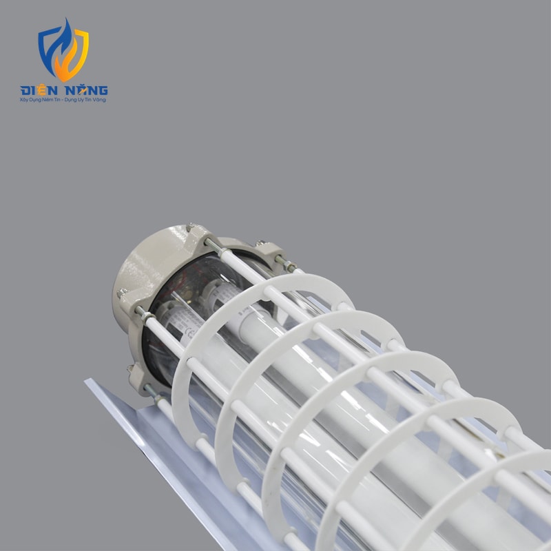 Đèn phòng chống nổ EEW BPY2x36 - anh 2