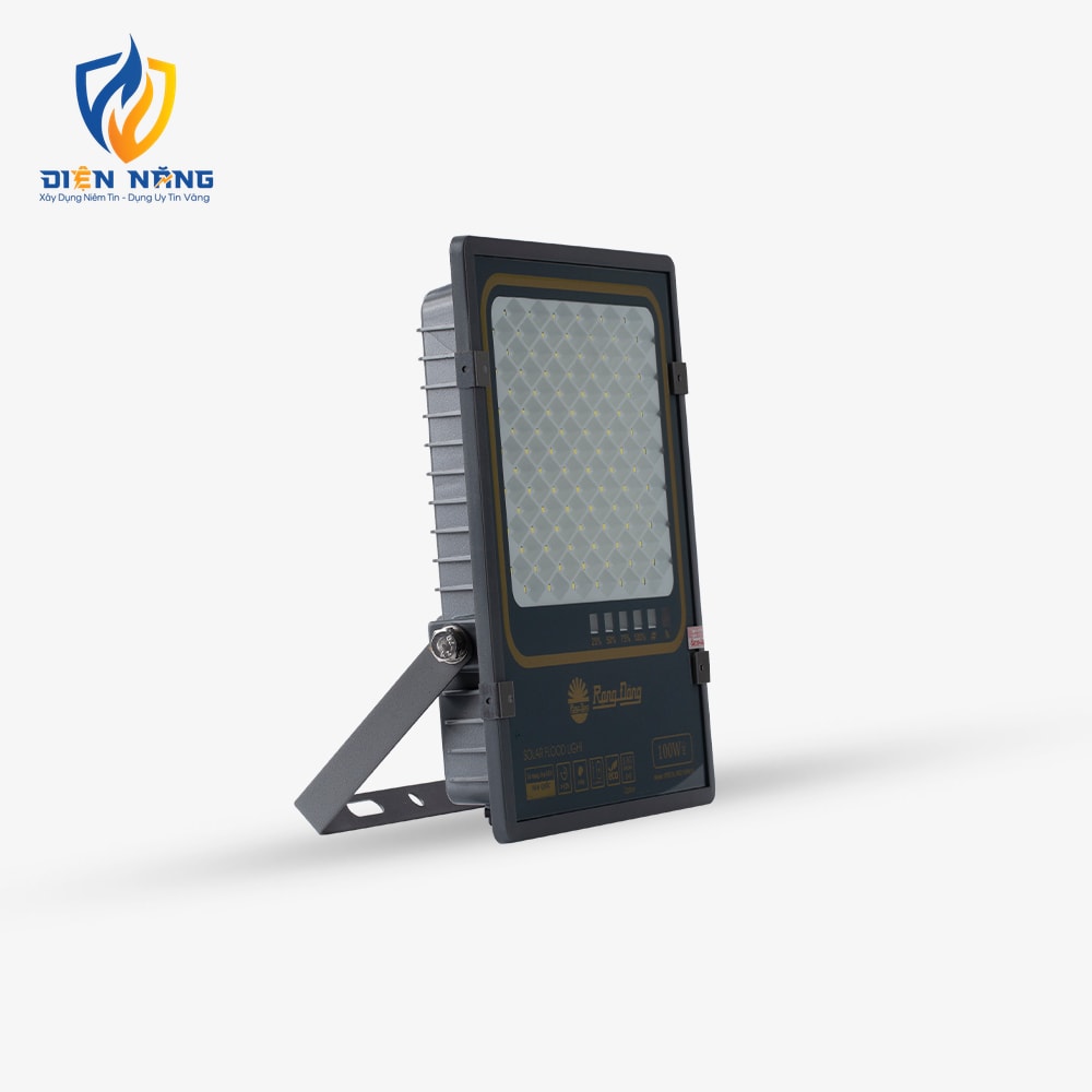 Đèn LED chiếu pha năng lượng mặt trời cảm biến CP03 100W - anh 3