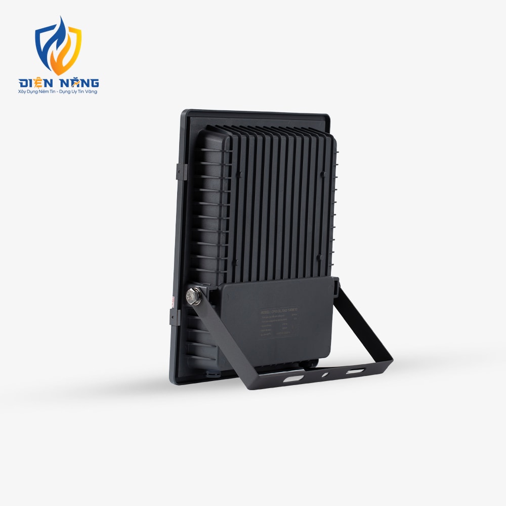 Đèn LED chiếu pha năng lượng mặt trời cảm biến CP03 100W - anh 6