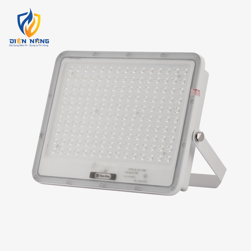 Đèn LED chiếu pha năng lượng mặt trời CP02 70W - anh 2