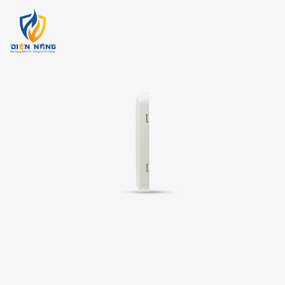 Mặt công tắc ổ cắm âm tường 3 hạt MOC02 70x120x9/3H - anh 3