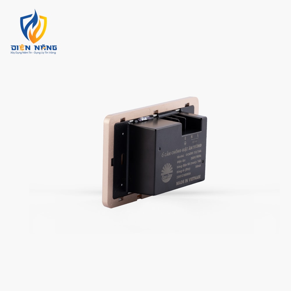 Ổ cắm điện âm tường chống giật OCAT01 1 ổ cắm 16A - anh 3