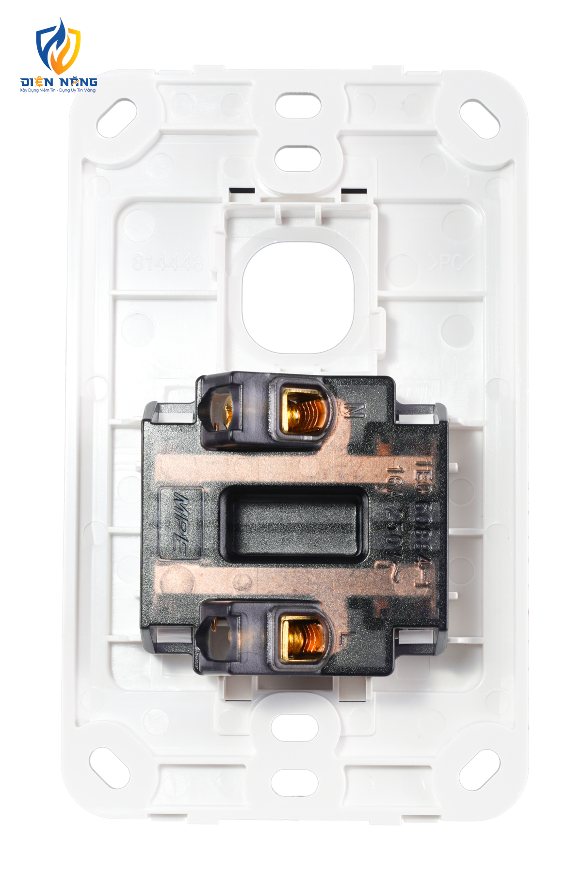 Ổ cắm đôi 2 chấu 16A + 1 Lỗ mã A20US2XN - anh 6
