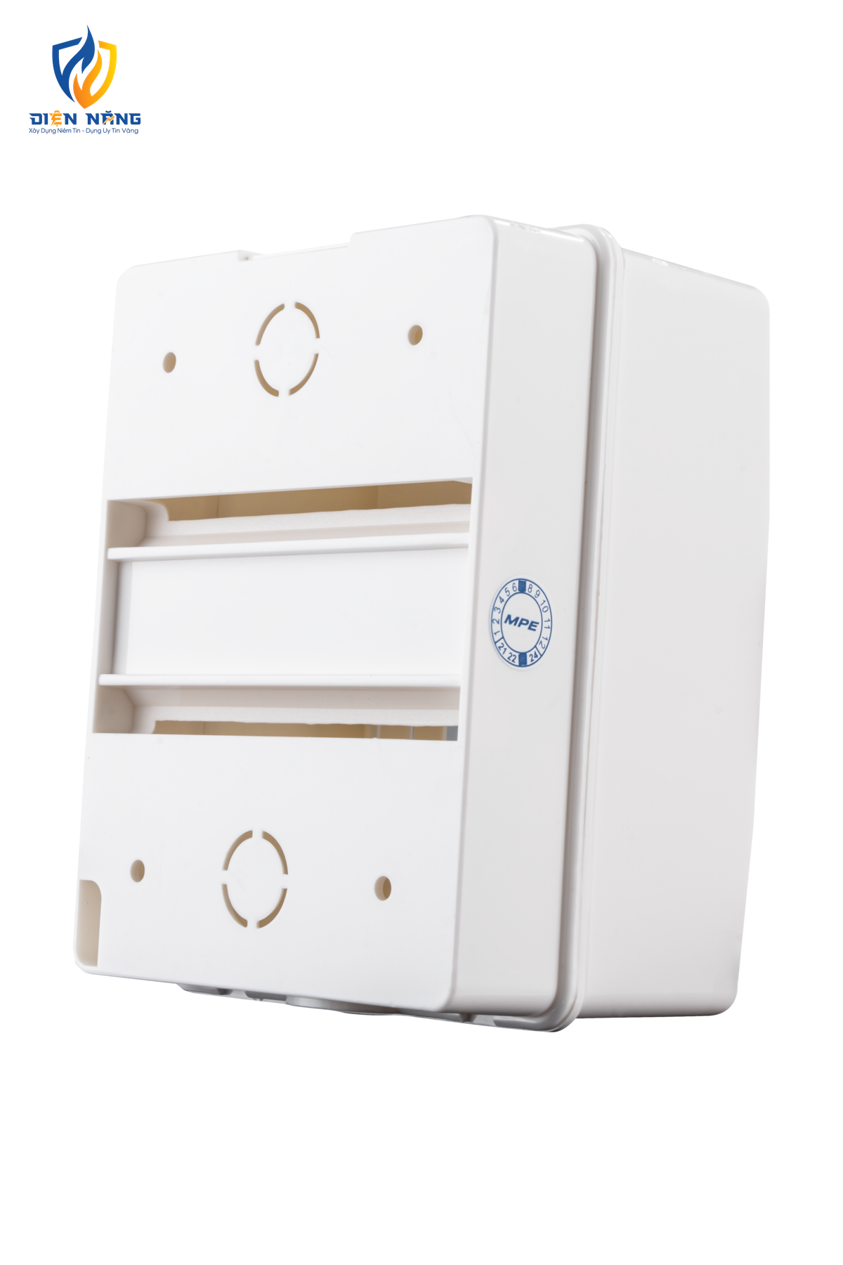 Tủ điện lắp nổi chứa MCB 3-4 cực TN-4 (IP30 - anh 3