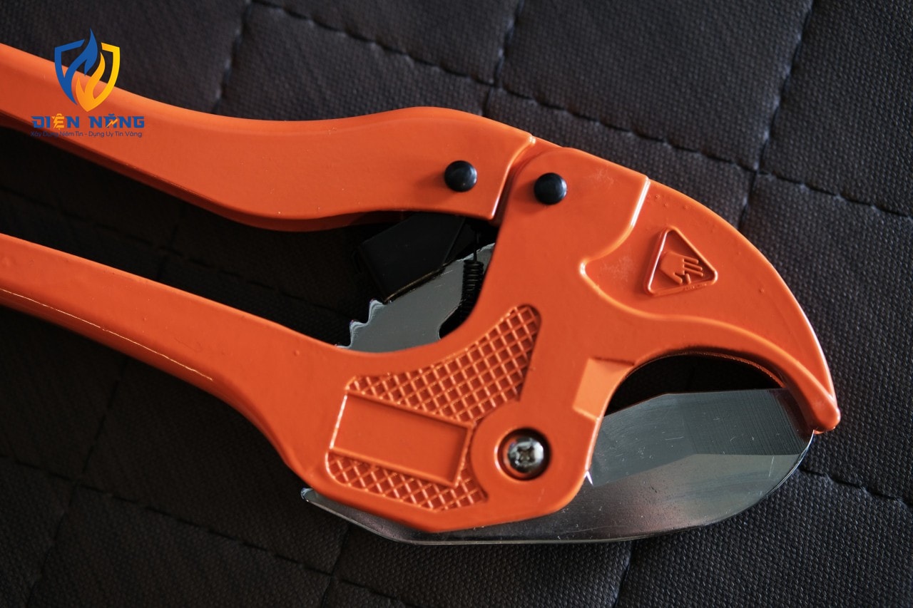 Kìm Cắt Ống Nhựa Tiến Phát - anh 2