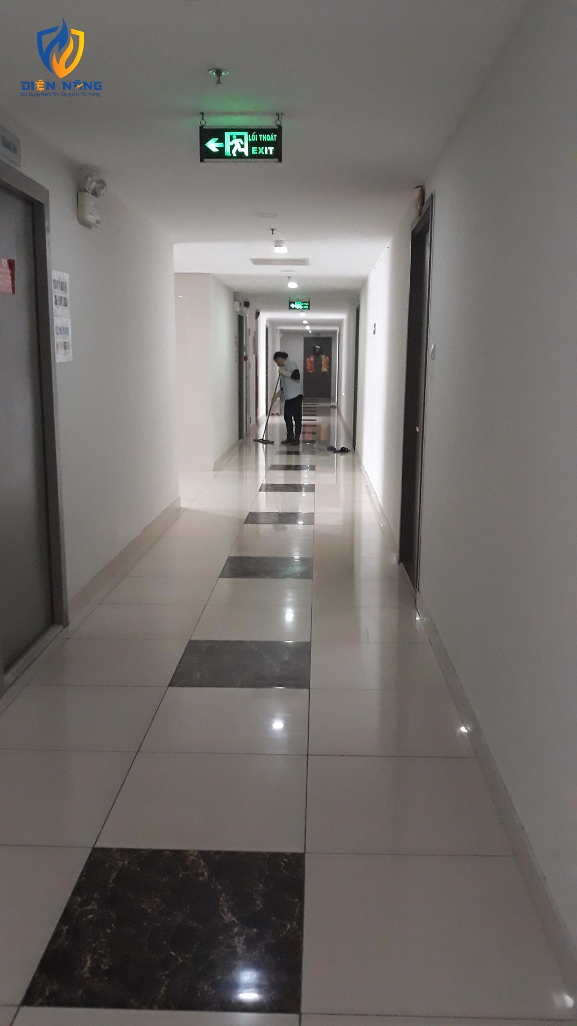 Đèn exit hộp - anh 6